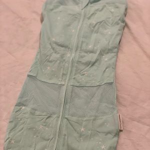 Mint green Happiest Baby Sleepea swaddle - size medium
